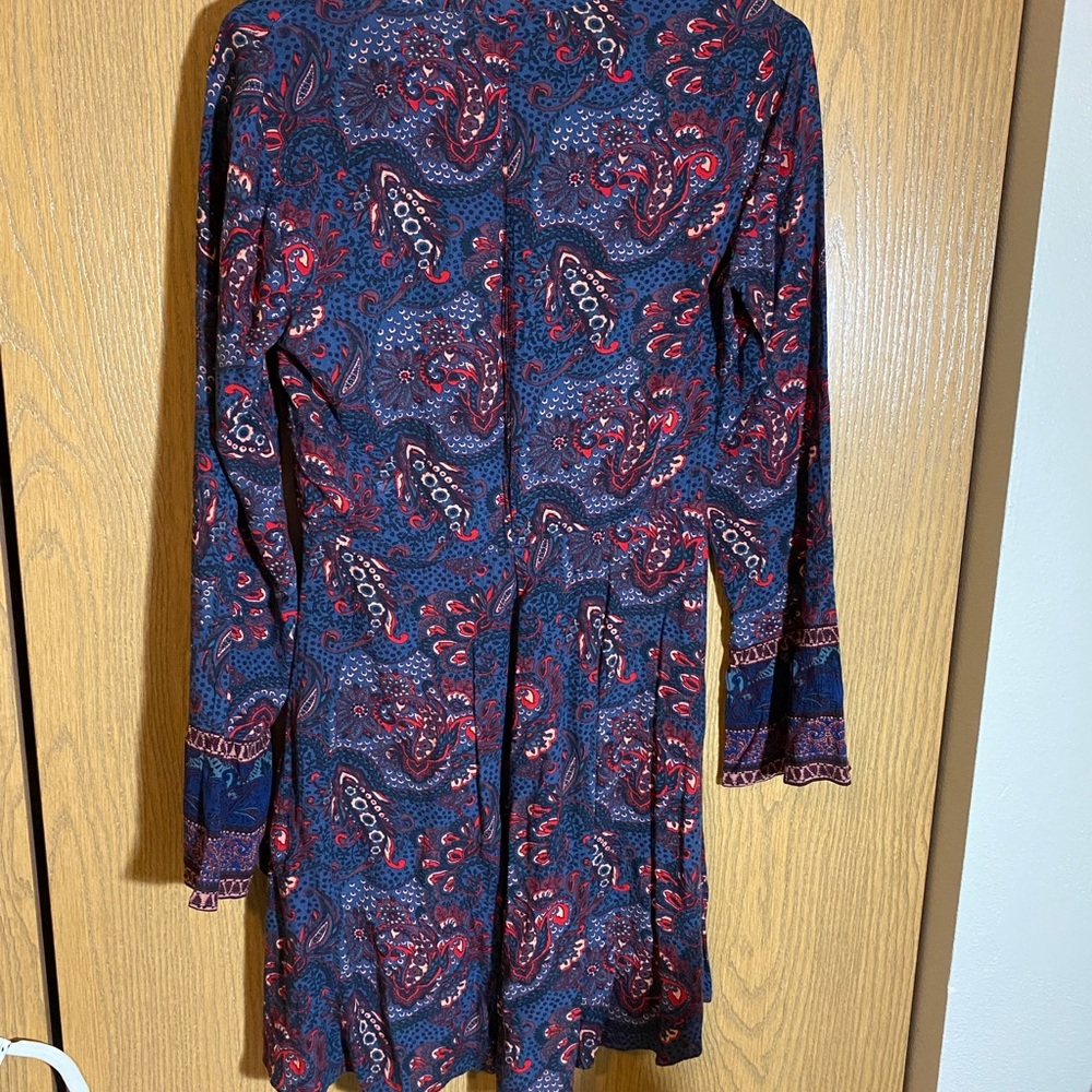 Dress - Picture 2 of 4
